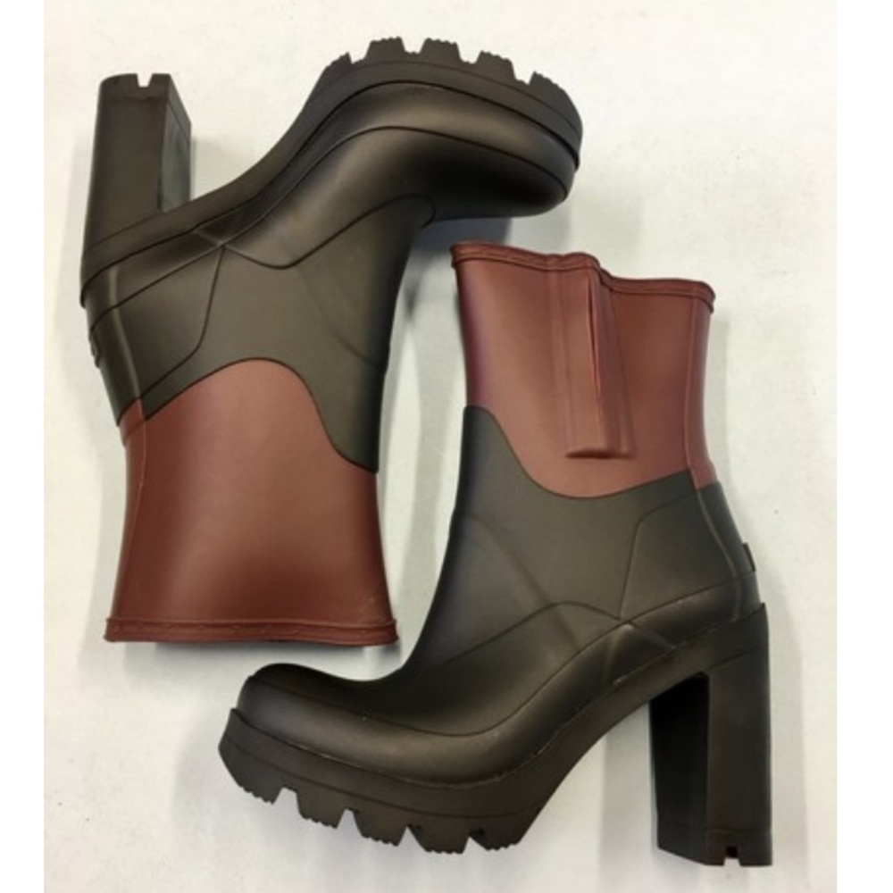 Hunter Black/Umber Contrast High Heel Booties - Picture 2 of 7